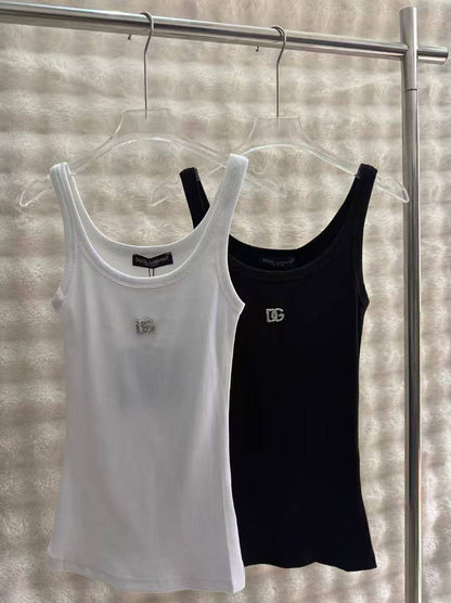 D&G
Women’s Top
Master Quality 
SML
190 dhs✅

Zain276
♥️♥️♥️