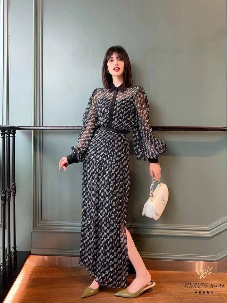 *New collections 💕💕  
190 dhs❣️
*good  quality  
*Sizes:S M L 
*AVAILABL

Zain231
♥️♥️♥️