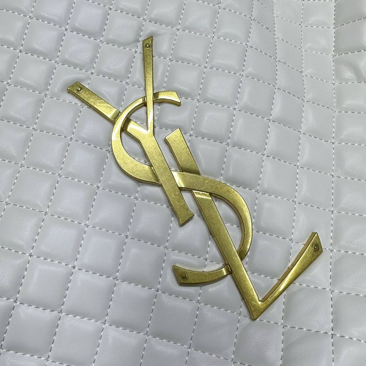 YSL NEW CAME GOOD QUALITY 50CM  
110 dhs🇦🇪🇦🇪

Zain295
♥️♥️♥️