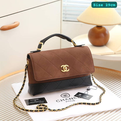 Chanel
Good quality 

with box 
🎁🎁

115 dhs🪙🌺

Zain186
♥️♥️♥️
