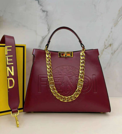 FENDI 
COPY ONE NEW CAME 
155 dhs💓

Zain39
♥️♥️♥️