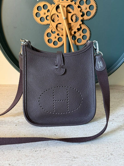 HERMES 💫

Super Master Quality ⚡️

Original Packing 🎁

Size 16CM📏

For Price 👇 WhatsApp✅
0568585901 
0507557372
0552275751 Owner Zain 👌

Zain321
♥️♥️♥️