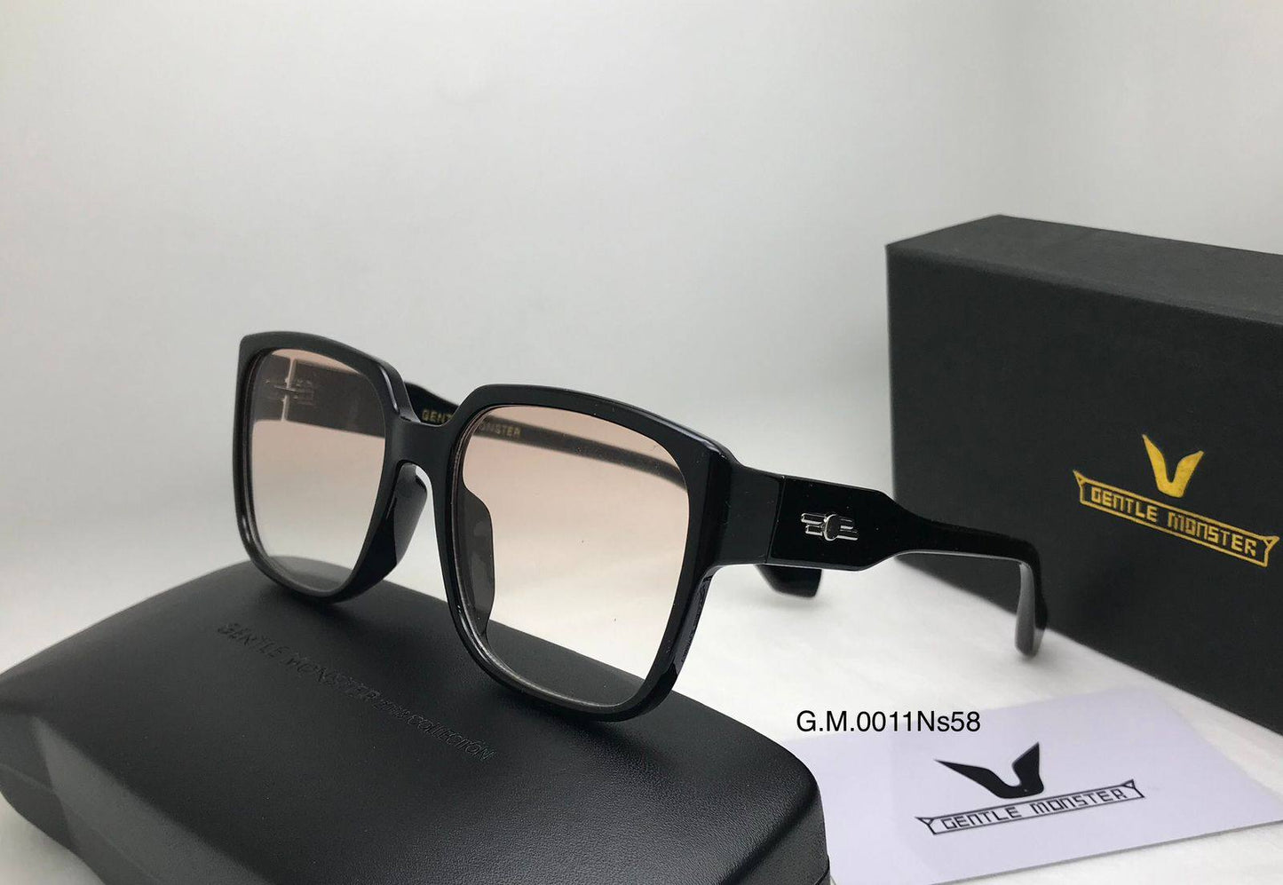 Sunglasses
70 dhs🪙🌨️

Zain126
♥️♥️♥️