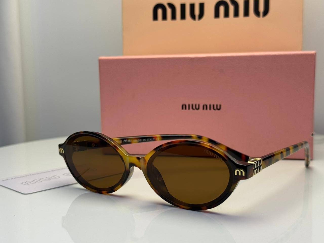 Miu Miu
70 dhs💓

Zain182
♥️♥️♥️
