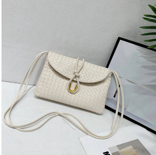 Bottega

95 dhs❣️ 
with box
🎁🎁🎁

Zain38
♥️♥️♥️