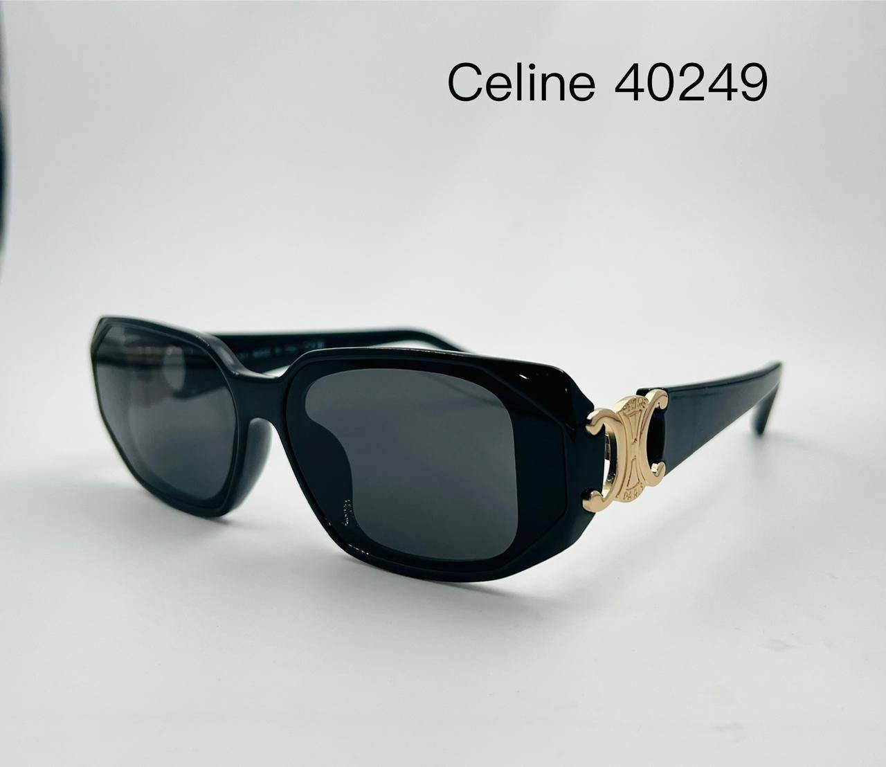 Celine💥
Sunglasses 🕶️ 
good quality 💯 
With master  Box 🗃️ 
50 dhs🇦🇪

Zain273
♥️♥️♥️