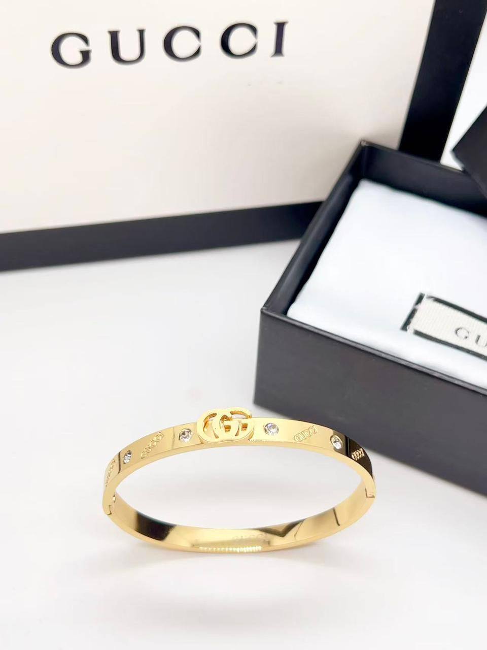 Bangles

20 dhs💚

normal box🎁

Zain216
♥️♥️♥️