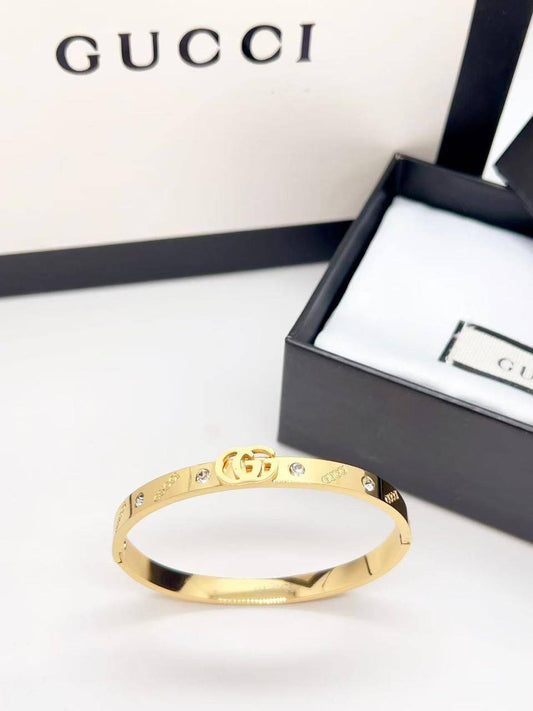 Bangles

20 dhs💚

normal box🎁

Zain216
♥️♥️♥️