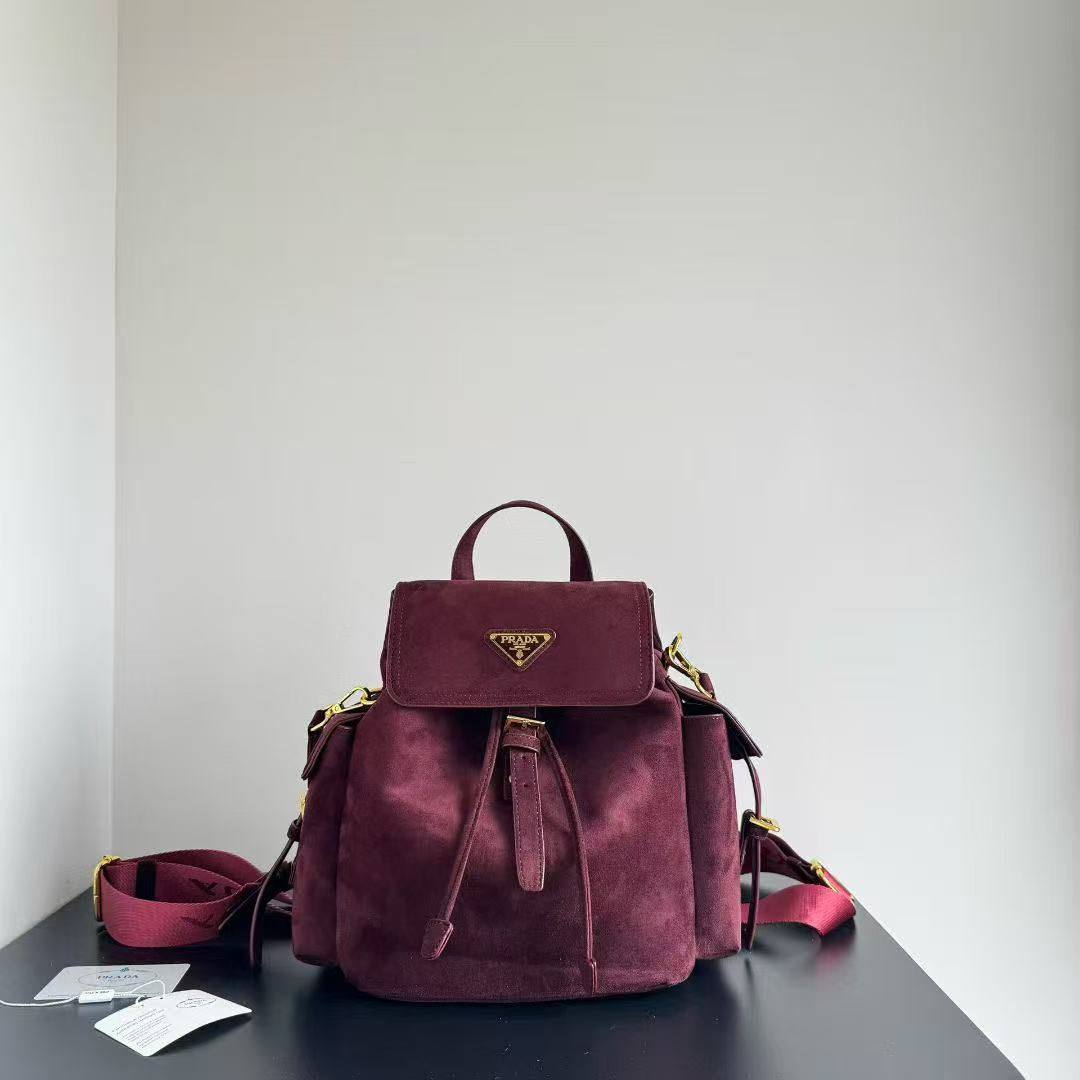 PRADA
 BACKPACK 
COPY ONE 
160 dhs✅

Zain39
♥️♥️♥️