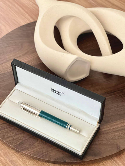 MONTBLANC
PEN 
*SUPER MASTER QUALITY ❗*
450 dhs✅

Zain267
♥️♥️♥️