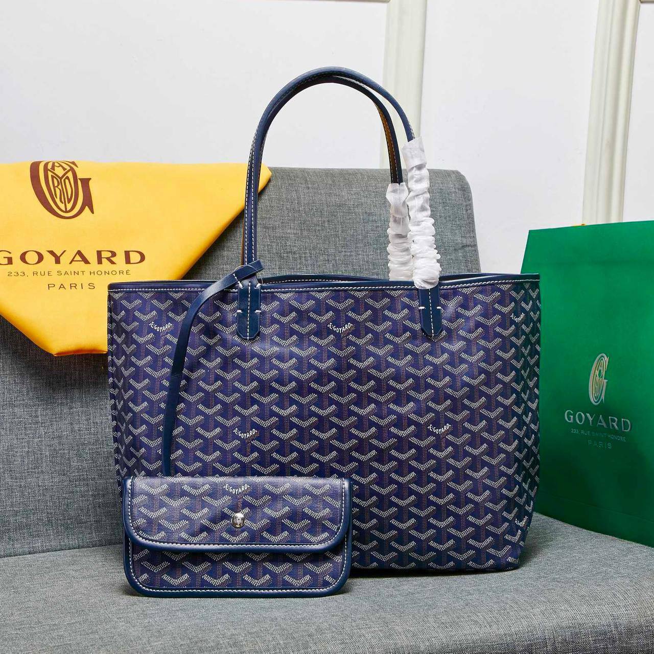 GOYARD 
NEW CAME 
GOOD QUALITY 
90 dhs❣️

Zain279
♥️♥️♥️