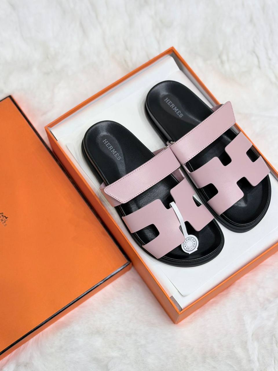 😍 HERMEES 😍

💎 _*VIP QUALITY +A*_ 💎
Size 37 To 41

490 dhs✅

Zain292
♥️♥️♥️