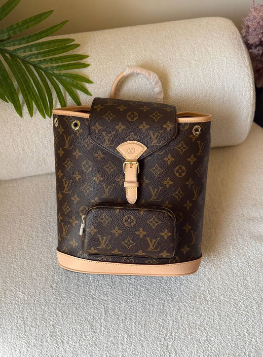 🌿💗*Louis Vuitton*😍🍃
Super Master Quality
            🌿🍁🍃
     💕Available now 💫
For Price 👇 WTSP Text Zain 0568585901

Zain246
♥️♥️♥️