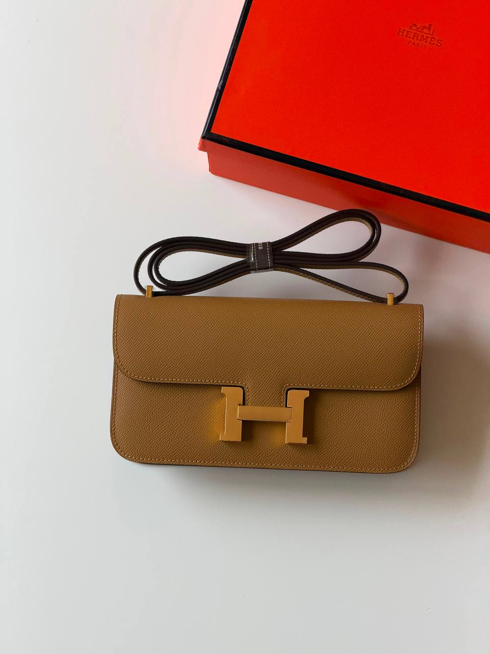 Hermes constance 23cm 
super Master quality ✅with box📦
490 dhs🇦🇪🇦🇪

Zain52
♥️♥️♥️