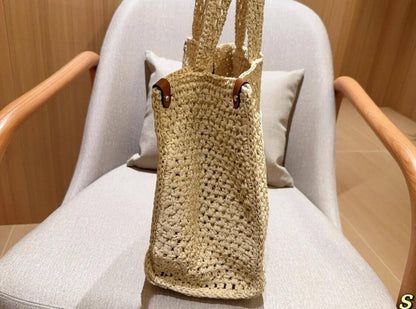 LV 
100 dhs✅
size 34×14×30cm

Zain213
♥️♥️♥️