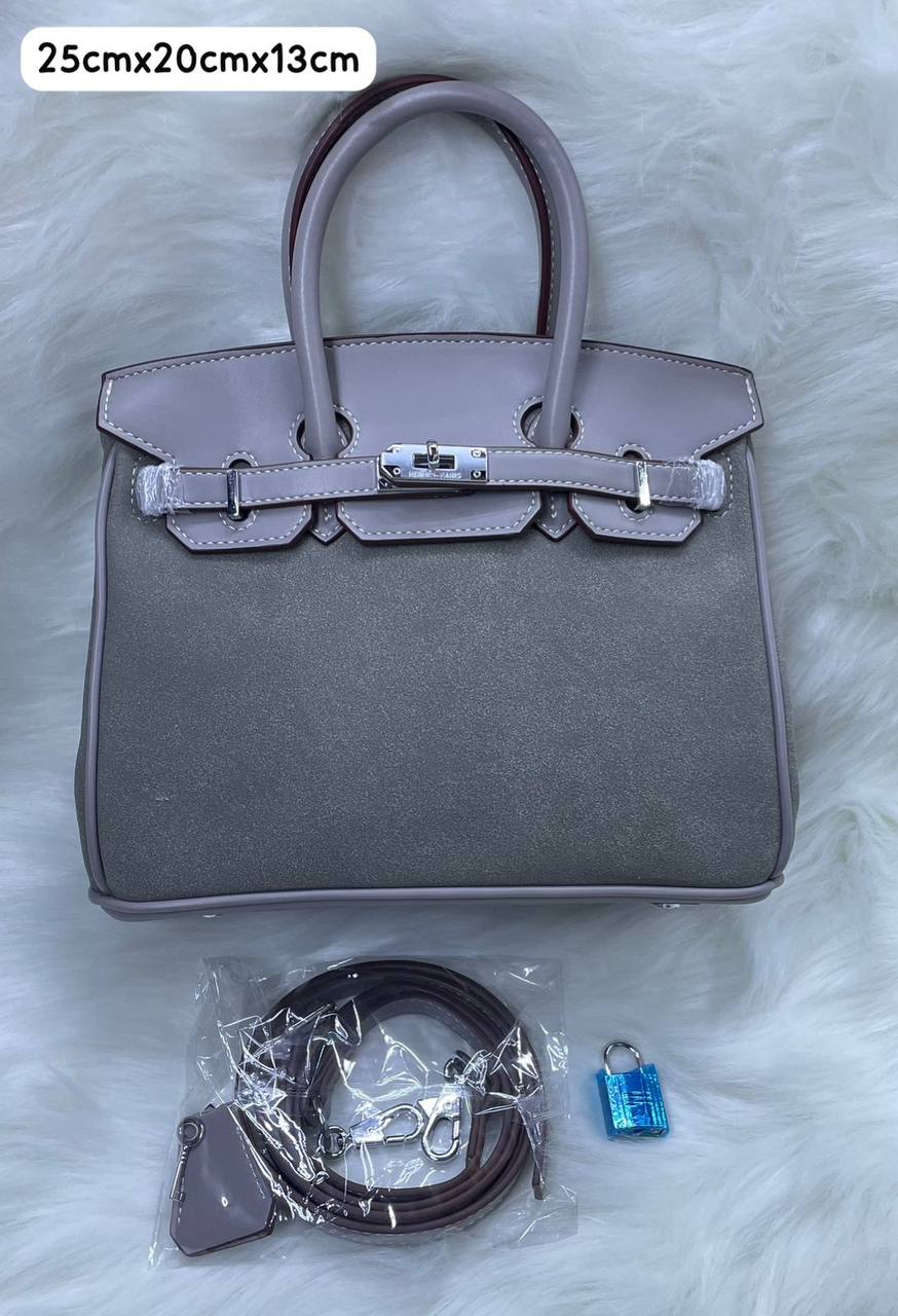Hermes
110 dhs✅
Fabric material

Zain72
♥️♥️♥️