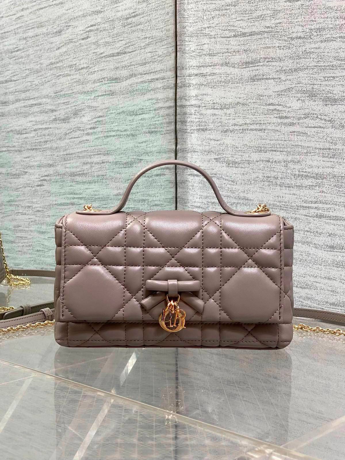 DIOR NEW  COLLECTION 💫💫💕
Super master quality 🔥🔥🔥💯
Available 💕💕💕
With full package 🎁
For Price 👇 WhatsApp✅
0568585901 
0507557372
0552275751 Owner Zain 👌

Zain252
♥️♥️♥️