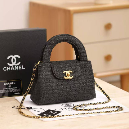 Chanel
110 dhs🇦🇪🇦🇪
With box
Size20cm

Zain219
♥️♥️♥️