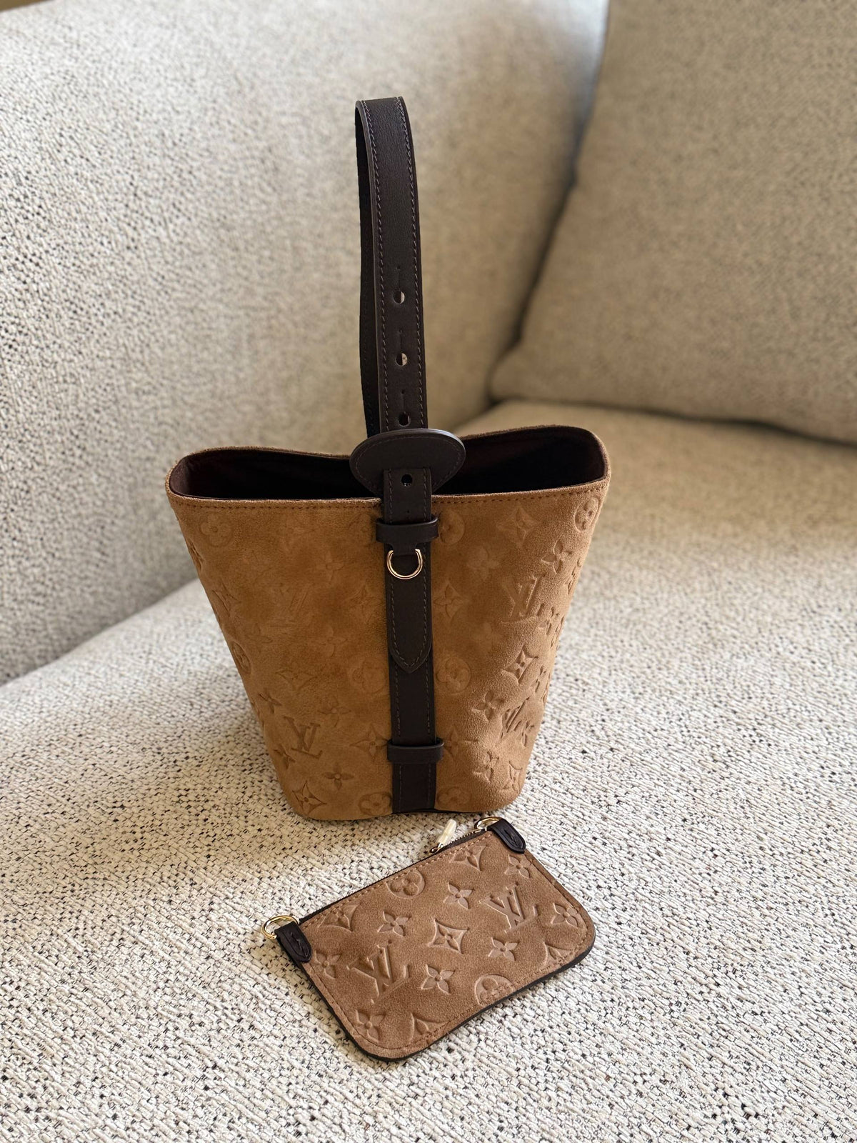 LV
For Price 👇 WhatsApp✅
0568585901 
0507557372
0552275751 Owner Zain 👌

Zain246
♥️♥️♥️