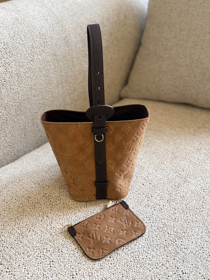 LV
For Price 👇 WhatsApp✅
0568585901 
0507557372
0552275751 Owner Zain 👌

Zain246
♥️♥️♥️