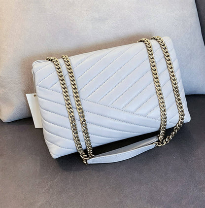TORY BURCH 
GOOD QUALITY
 WITH BOX 
95 dhs✅

Zain295
♥️♥️♥️