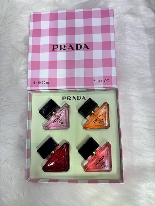 Prada Set
55 dhs❤️

Zain211
♥️♥️♥️