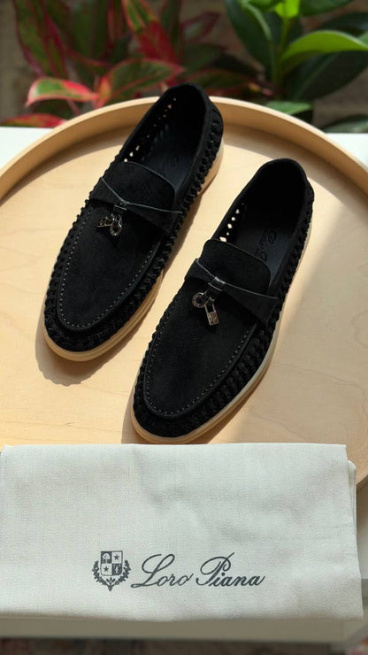Loro piana
Available🤩

Master quality 

Size: 36 to 41
430 dhs🇦🇪🇦🇪

Zain318
♥️♥️♥️