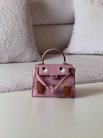 Hermes kelly doplex 20cm💕master quality😍with box❤️
380 dhs🪙🌨️

Zain52
♥️♥️♥️