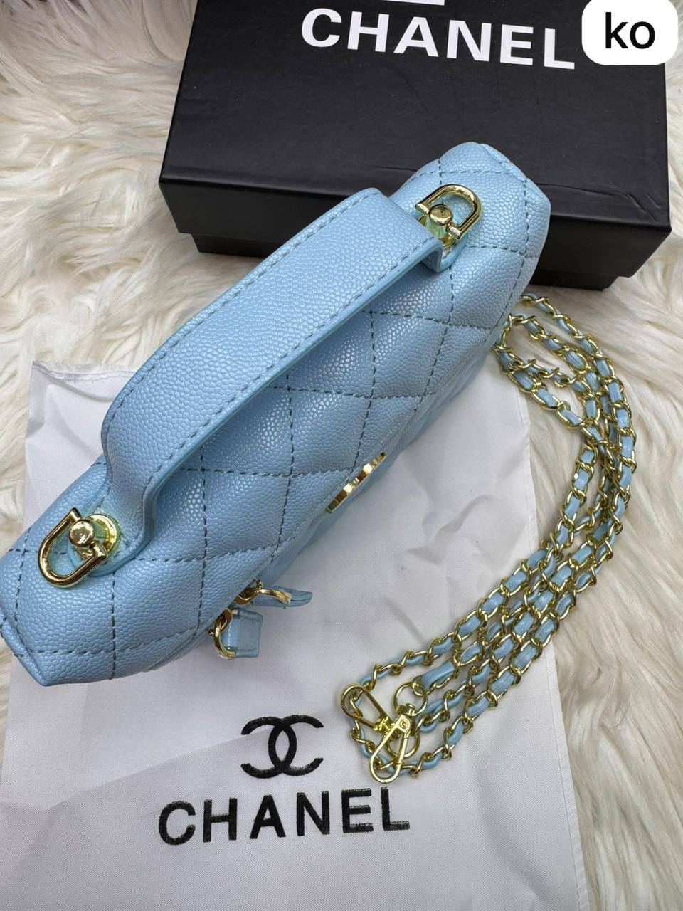 Chanel LP 

Size :  19 * 13  cm

80 dhs🪙💕

with box 🎁

Zain115
♥️♥️♥️