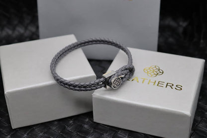 Bracelet 
55 dhs🪙🌨️
With box and Paper Bag
🎁🎁🎁

Zain33
♥️♥️♥️