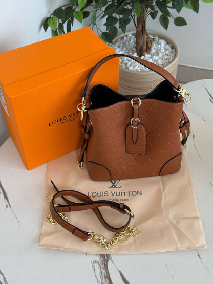 Mixed bags

Best quality

Whith box’s

110 DHS🇦🇪🇦🇪

size 21cm

Zain158
♥️♥️♥️