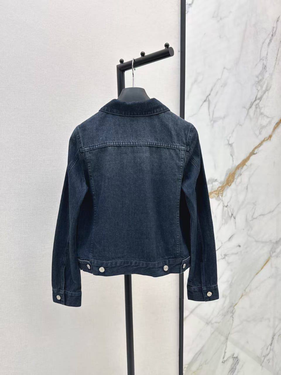 *New collections*                                                
DIOR
*Super Master quality*
*Sizes: S M L* 
570 dhs💓

Zain308
♥️♥️♥️