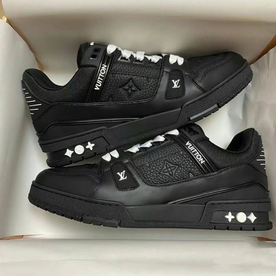 LV
Size :36 to 44
90 dhs🪙🌨️

Zain241
♥️♥️♥️