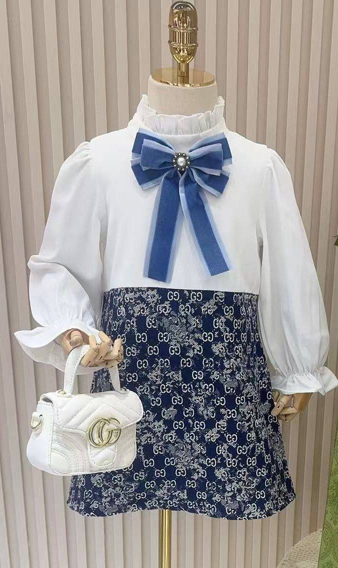 Gucci
2-10y 
100 dhs🪙💚

Zain151
♥️♥️♥️