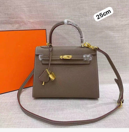 Hermes

115 dhs🇦🇪🇦🇪🇦🇪

Zain143
♥️♥️♥️