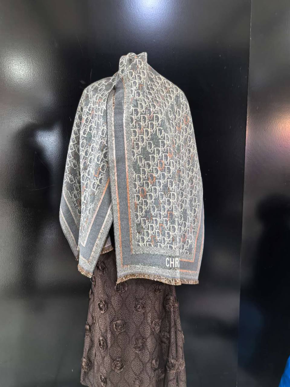 Good quality 
Scarf 
45 dhs🇦🇪🇦🇪

Zain295
♥️♥️♥️