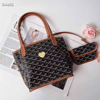 Goyard 2 in 1 small
Size : 20 * 19 cm
70 dhs🪙💚

Zain115
♥️♥️♥️