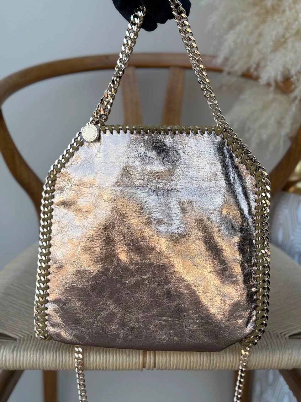 STELLA McCARTENY
25cm
350 dhs🇦🇪🇦🇪
Top quality

Zain167
♥️♥️♥️