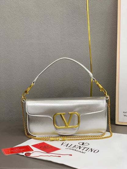 💖  Valentino Loco long
1️⃣ First quality +🎁
Size : 27 * 13 cm
110 dhs✅
with box 🎁

Zain115
♥️♥️♥️