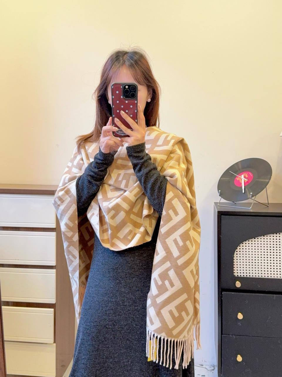 Scarf for winter 
180*68 cm
45 dhs🪙💕

Zain17
♥️♥️♥️