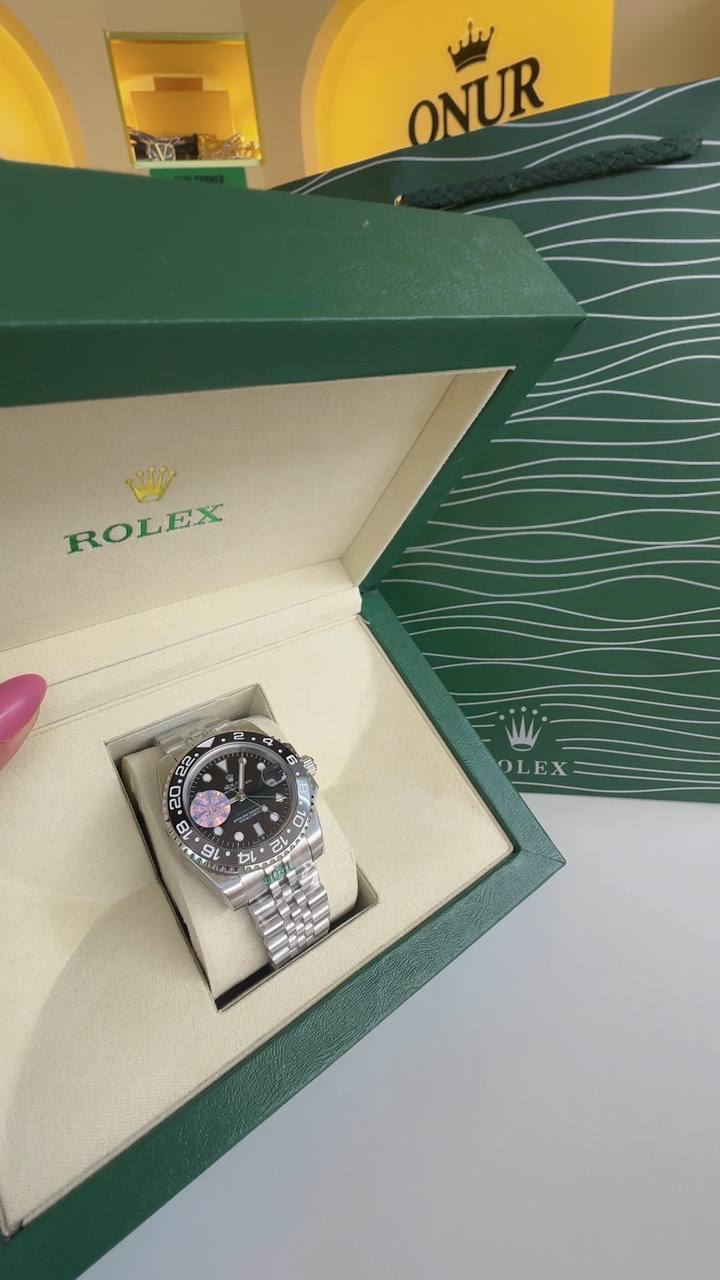Rolex 

260 dhs 
With box

Zain58
♥️♥️♥️

Zc