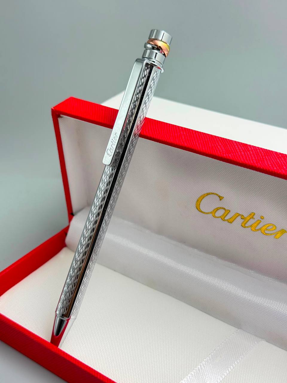 Cartier Pen
55 dhs✅

Zain182
♥️♥️♥️