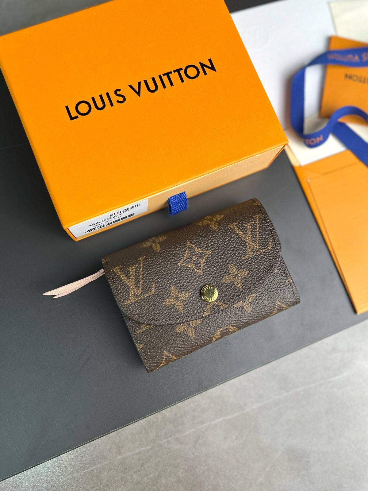 💞  *Lv wallet*💞
💞*Super Master*💞
300 dhs🪙🌨️

Zain275
♥️♥️♥️