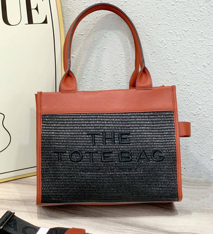 MARC JACOBS 
THE TOTE BAG NEW CAME 

GOOD QUALITY 
110 dhs🪙🖤

Zain39
♥️♥️♥️