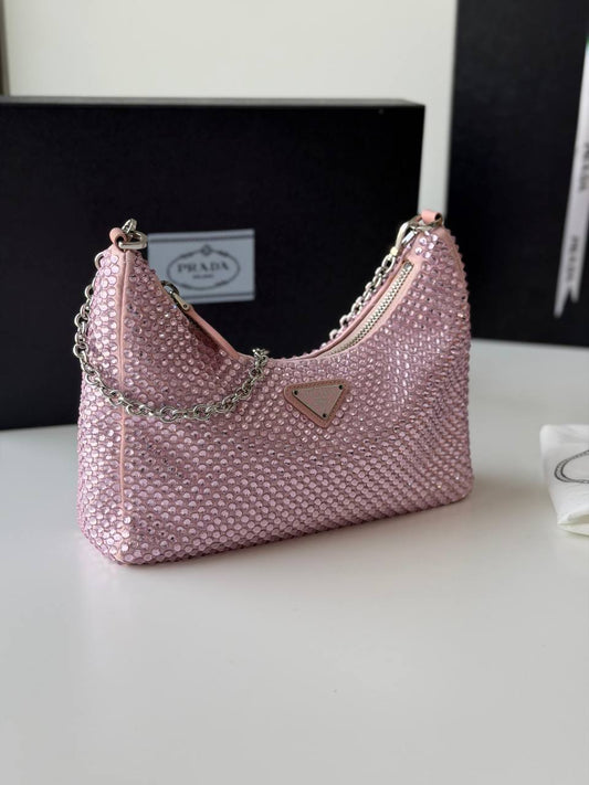 Prada
*vip quality 22 cm*
950 dhs🌺

Zain257
♥️♥️♥️