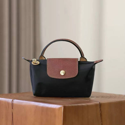 Long Champ
50 dhs✅
Mini size

Zain219
♥️♥️♥️