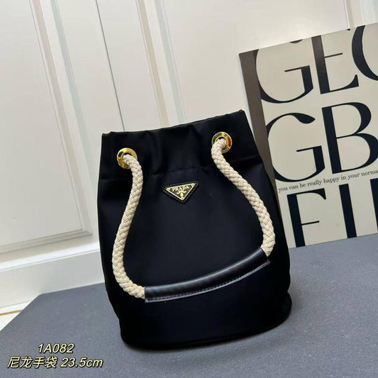 Parada🙋‍♂️💕💕
Master
23.5cm 🥰 
310 dhs❣️

Zain228
♥️♥️♥️
