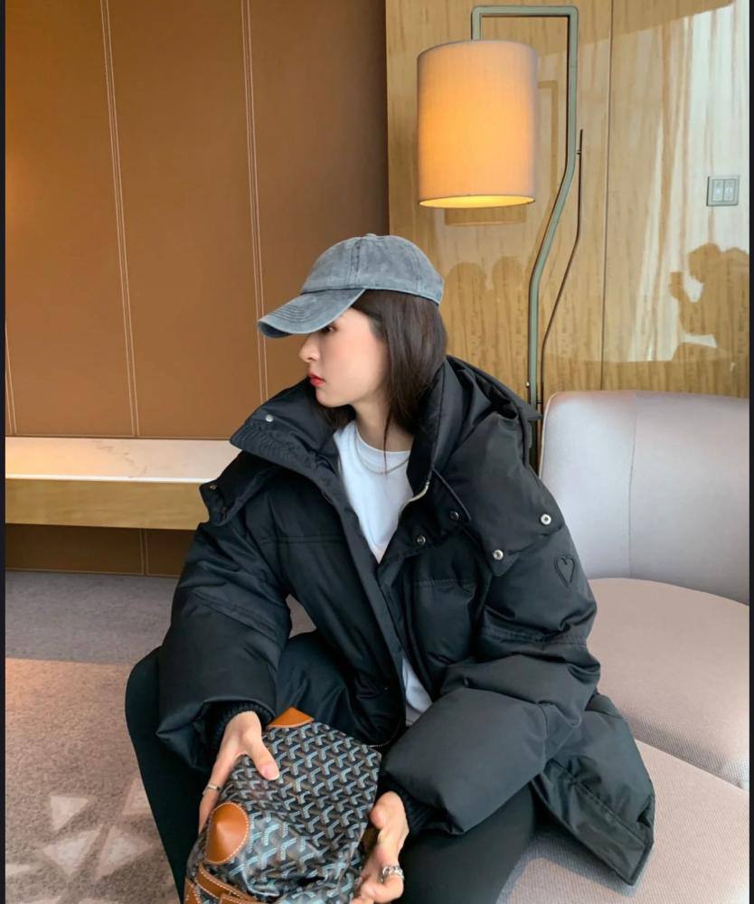 Goyard
75 dhs💓
high quality 
With box 
  24cm

Zain26
♥️♥️♥️