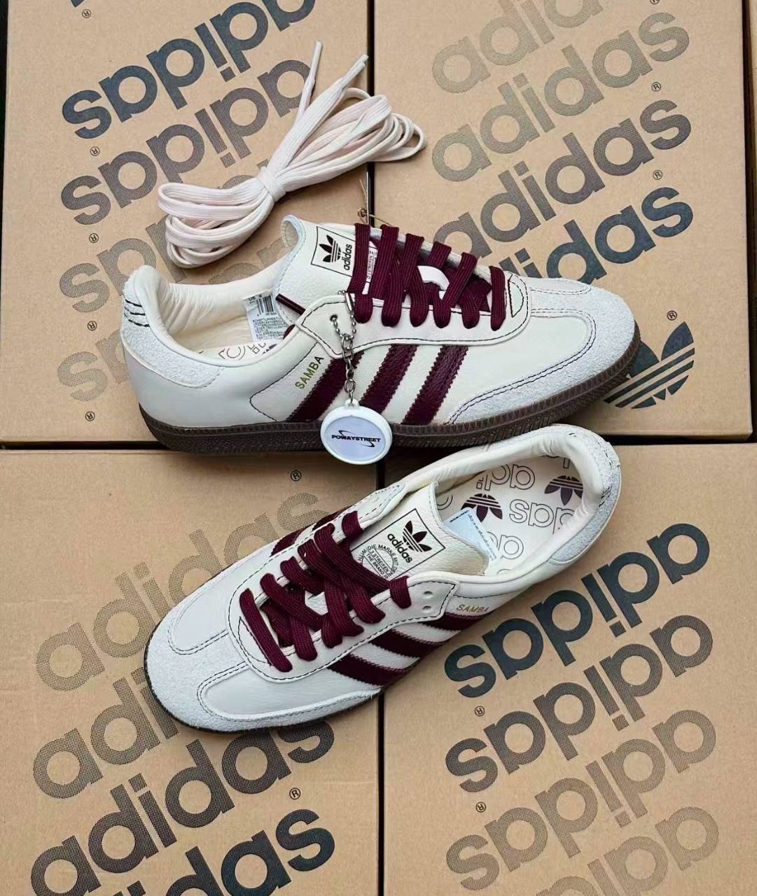 adidas Samba OG "Wonder White/Maroon"
36-41 AVAILABLE🤩
180 dhs✅

Zain242
♥️♥️♥️