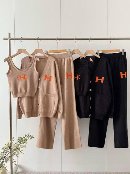 Free size 
3 in 1
Set 170 dhs🇦🇪🇦🇪

Zain17
♥️♥️♥️